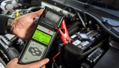 Batteria auto scarica? Ecco come farla ripartire con il booster