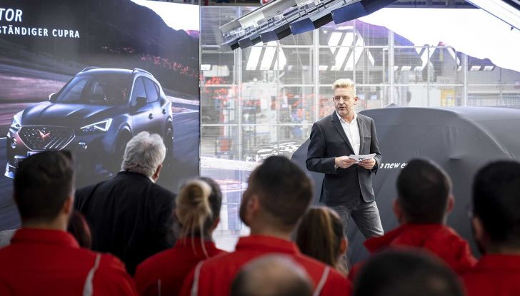 Cupra Terramar, il SUV top di gamma svelato in anteprima - Foto 3 di 5