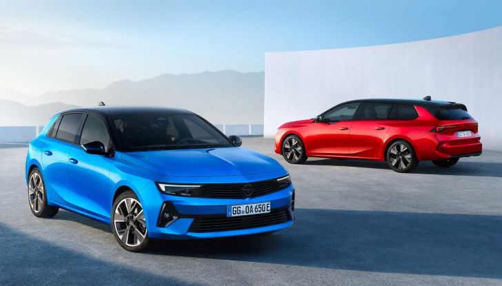 Opel Astra diventa Electric: arriva in primavera con un’autonomia di 416 km - Foto 1 di 11