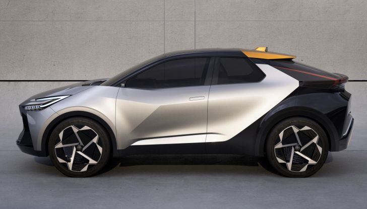Toyota C-HR Prologue: ecco il prototipo della prossima generazione ibrida - Foto 10 di 19