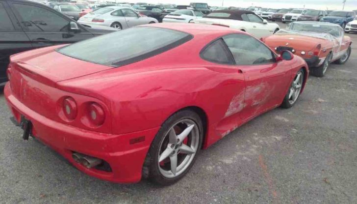 La Ferrari 360 Modena più economica di sempre? E’ piena di muffa! - Foto 4 di 7