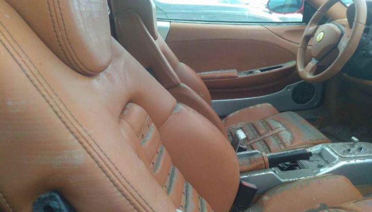 La Ferrari 360 Modena più economica di sempre? E’ piena di muffa! - Foto 5 di 7