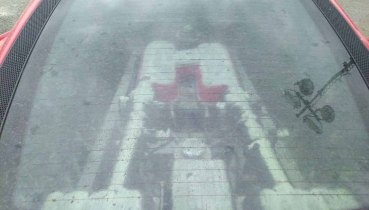 La Ferrari 360 Modena più economica di sempre? E’ piena di muffa! - Foto 7 di 7