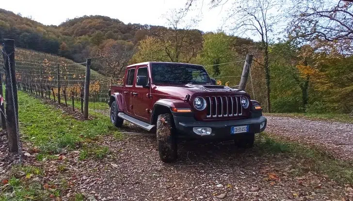 Jeep Gladiator test drive dell’infaticabile pick-up - Foto 7 di 17