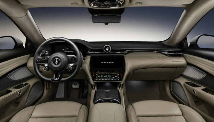 Maserati Granturismo: svelato l’abitacolo del MY2023 - Foto 8 di 11
