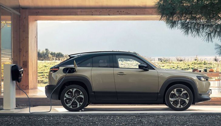 Mazda MX-30 e-Skyactiv R-EV premiata con cinque stelle dall’Euro NCAP - Foto 5 di 8
