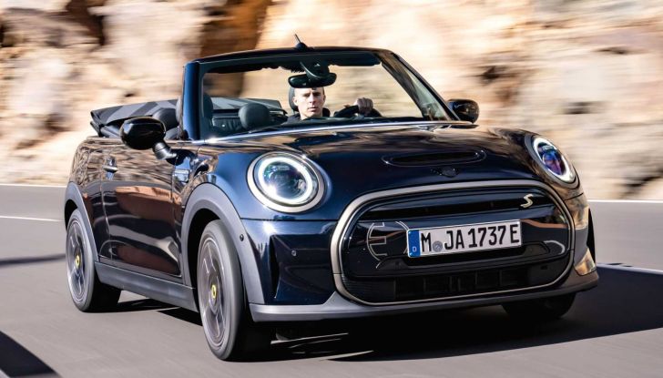 Mini Cooper SE Cabrio: l’elettrica en-plein air! - Foto 11 di 11