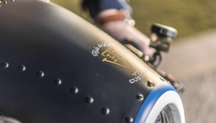 Iron Annie, la BMW R18 ispirata alla storia dell’aviazione - Foto 10 di 14