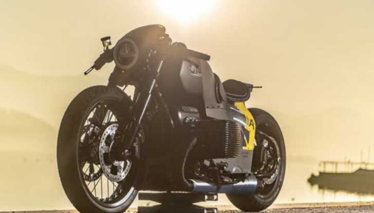 Iron Annie, la BMW R18 ispirata alla storia dell’aviazione - Foto 5 di 14
