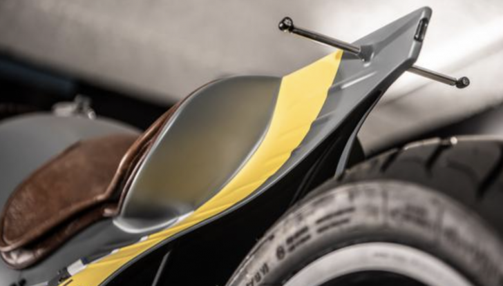 Iron Annie, la BMW R18 ispirata alla storia dell’aviazione - Foto 7 di 14