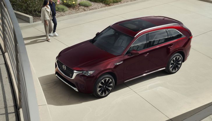 Mazda CX-90: debutta il SUV crossover a otto posti - Foto 3 di 5