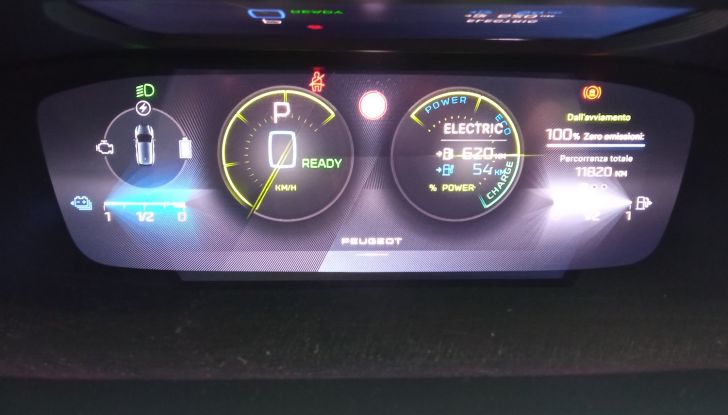 Peugeot 308 GT Plug-in Hybrid prova su strada e impressioni di guida - Foto 10 di 25