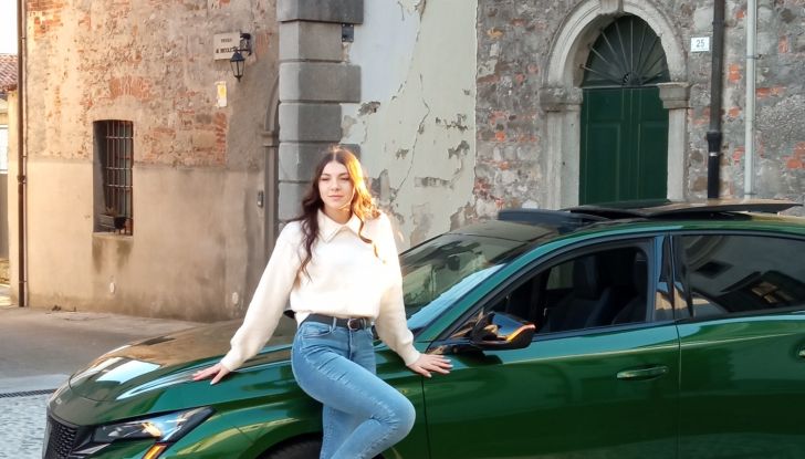 Peugeot 308 GT Plug-in Hybrid prova su strada e impressioni di guida - Foto 17 di 25