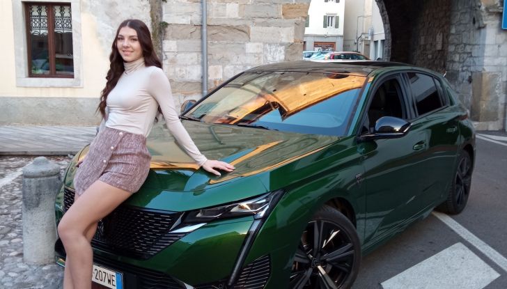 Peugeot 308 GT Plug-in Hybrid prova su strada e impressioni di guida - Foto 20 di 25