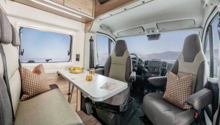 Il Ducato in versione camper rinasce con il nome di Hymer Ayers Rock - Foto 4 di 6