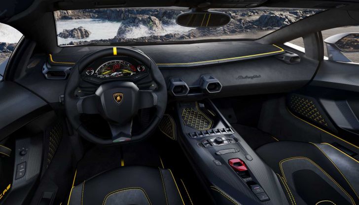 Le ultime Lamborghini V12 si chiamanono Autentica e Invencible - Foto 7 di 16