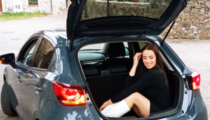 Mazda2 2022 prova su strada, dati tecnici e prestazioni - Foto 18 di 24