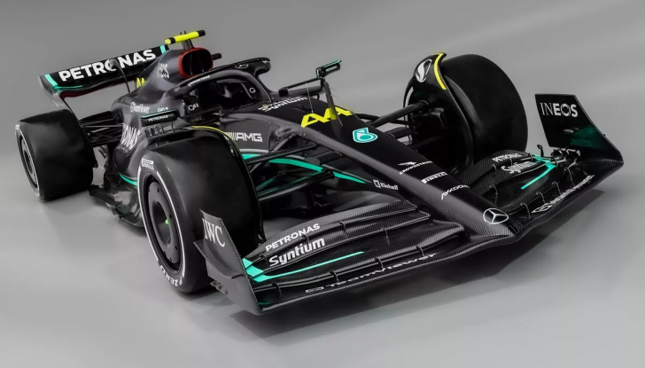 F1 2023: presentata la Mercedes W14 di Hamilton e Russell - Foto 5 di 8