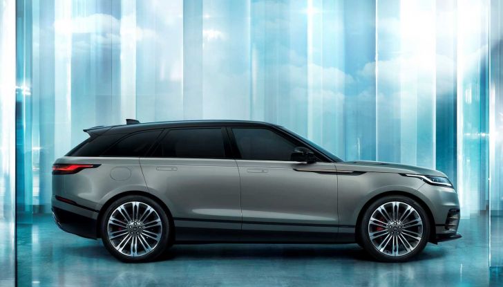 Range Rover Velar: il SUV premium si aggiorna, prezzi da 71.100 Euro - Foto 5 di 8