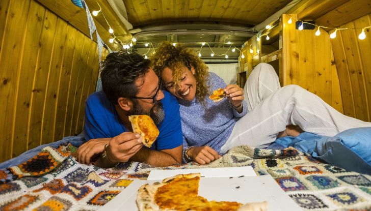 San Valentino on the road: perchè non festeggiarlo con un viaggio in camper? - Foto 4 di 6