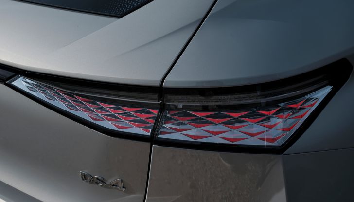 DS 4 e DS 7 si aggiornano con l’arrivo del nuovo restyling - Foto 11 di 12