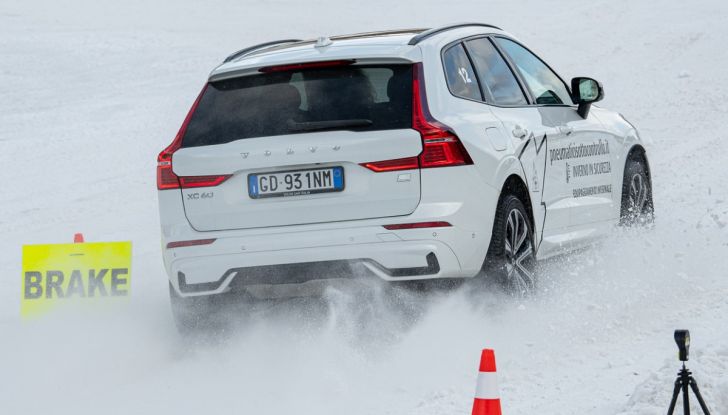 L’importanza di usare gli pneumatici invernali: dalla teoria alla pratica - Foto 17 di 42