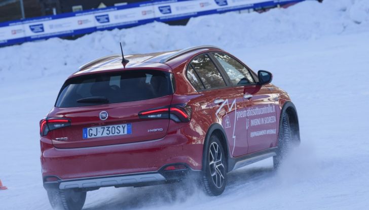 L’importanza di usare gli pneumatici invernali: dalla teoria alla pratica - Foto 35 di 42