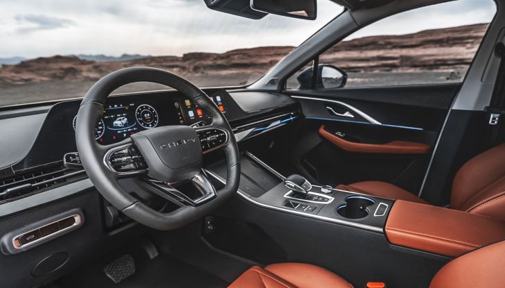 Chery Omoda 5: il SUV elettrico cinese arriva in Italia per fine anno - Foto 5 di 13