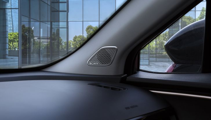 Chery Omoda 5: il SUV elettrico cinese arriva in Italia per fine anno - Foto 11 di 13