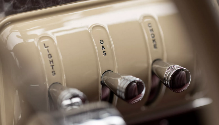 Cord 812 Phaeton del 1937, l’auto di Amelia Earhart - Foto 15 di 15