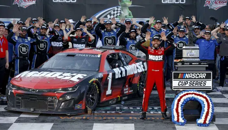 NASCAR compie 75 anni: il video tributo è da mozzare il fiato! - Foto 2 di 5