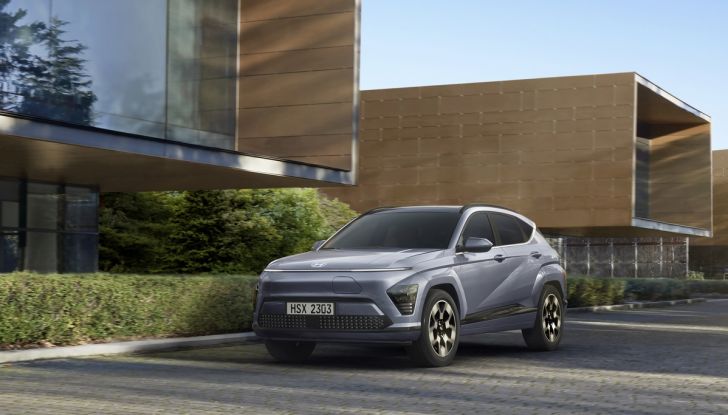 Hyundai Kona 2023: svelata la seconda generazione del B-SUV - Foto 1 di 16