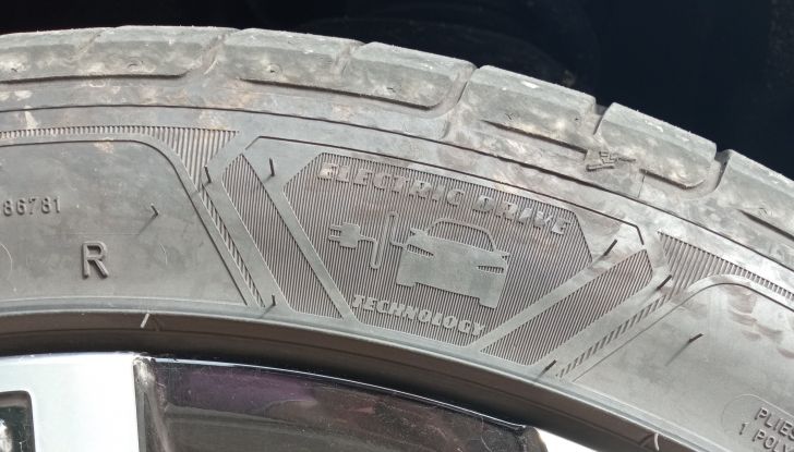 Renault Megane E-Tech prova su strada e caratteristiche tecniche - Foto 20 di 20