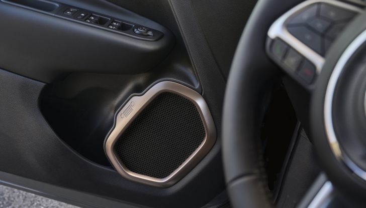 Jeep Renegade e Compass Upland Cross e High Altitude ora ordinabili in Italia - Foto 21 di 28