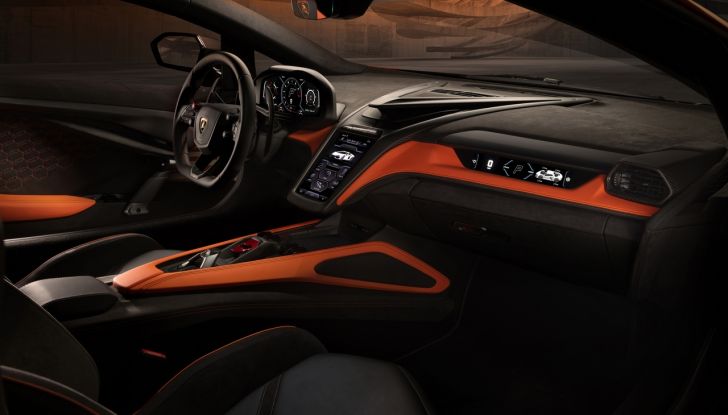 Lamborghini Revuelto: debutta la nuova supersportiva con V12 elettrificato - Foto 30 di 56