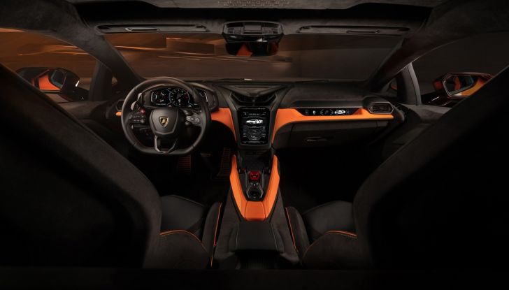 Lamborghini Revuelto