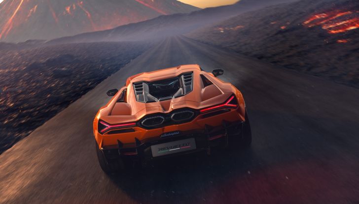 Lamborghini Revuelto: debutta la nuova supersportiva con V12 elettrificato - Foto 53 di 56