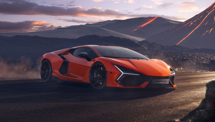 Lamborghini Revuelto: debutta la nuova supersportiva con V12 elettrificato - Foto 52 di 56