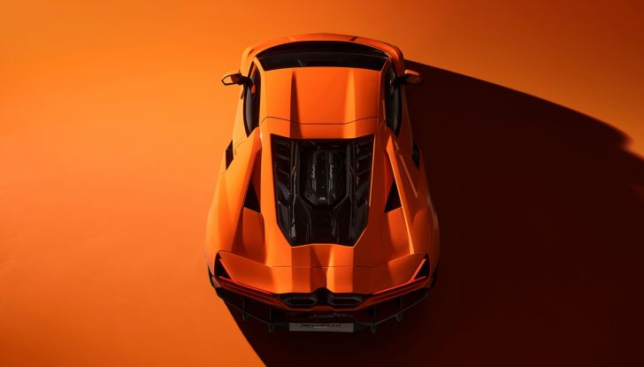 Lamborghini Revuelto: debutta la nuova supersportiva con V12 elettrificato - Foto 49 di 56