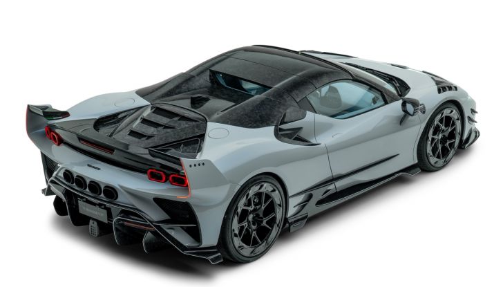 Mansory F9XX Tempesta Celeste: 1100 CV per la Ferrari SF90 Spider - Foto 16 di 22