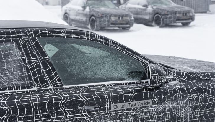 BMW i5: la prima Serie 5 100% elettrica conclude i test invernali - Foto 63 di 89