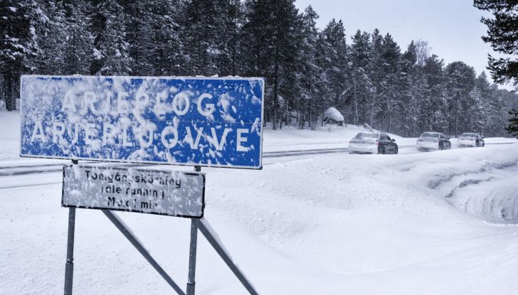 BMW i5: la prima Serie 5 100% elettrica conclude i test invernali - Foto 58 di 89