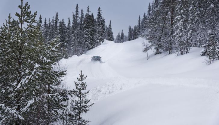 BMW i5: la prima Serie 5 100% elettrica conclude i test invernali - Foto 51 di 89