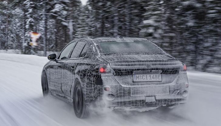 BMW i5: la prima Serie 5 100% elettrica conclude i test invernali - Foto 46 di 89