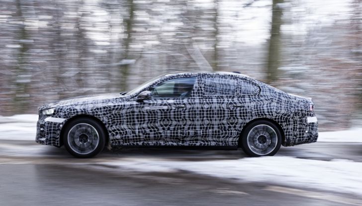 BMW i5: la prima Serie 5 100% elettrica conclude i test invernali - Foto 23 di 89