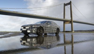 BMW i5: la prima Serie 5 100% elettrica conclude i test invernali