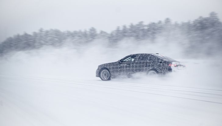 BMW i5: la prima Serie 5 100% elettrica conclude i test invernali - Foto 9 di 89