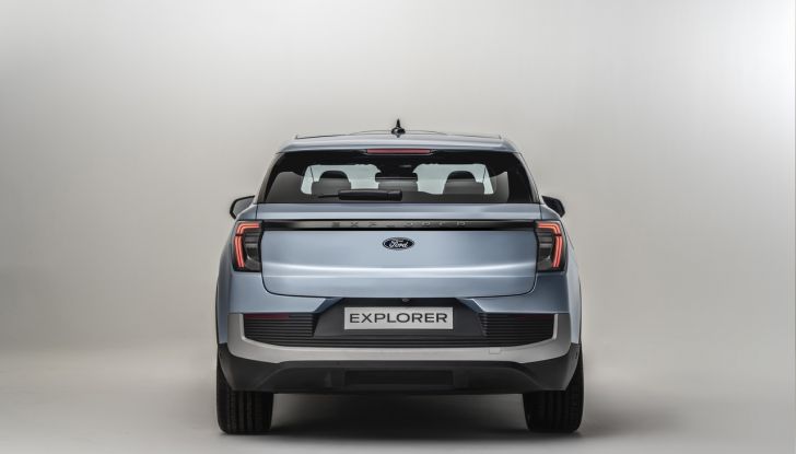 Nuovo Ford Explorer elettrico: il SUV americano arriva in Europa come EV - Foto 26 di 38