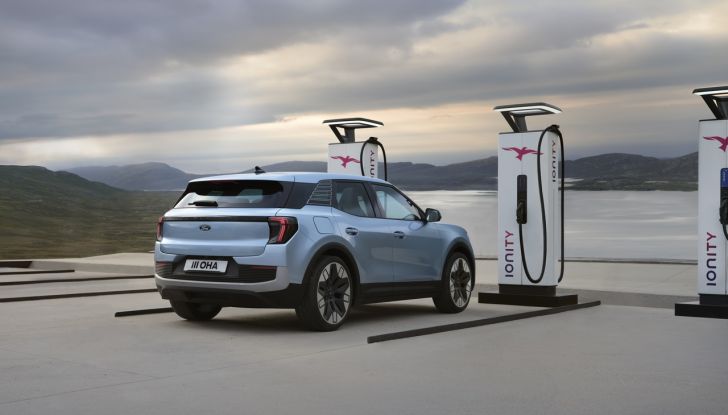 Nuovo Ford Explorer elettrico: il SUV americano arriva in Europa come EV - Foto 15 di 38