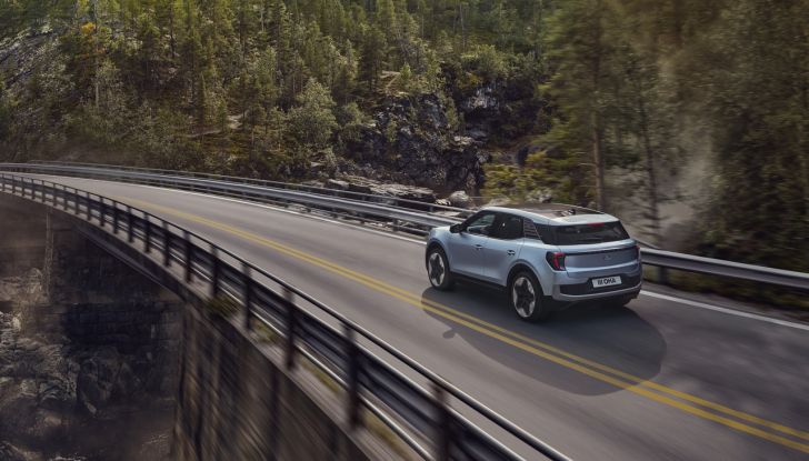 Nuovo Ford Explorer elettrico: il SUV americano arriva in Europa come EV - Foto 9 di 38